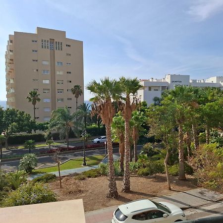 Central 2-Bed Apartment In Estepona Port Exterior photo