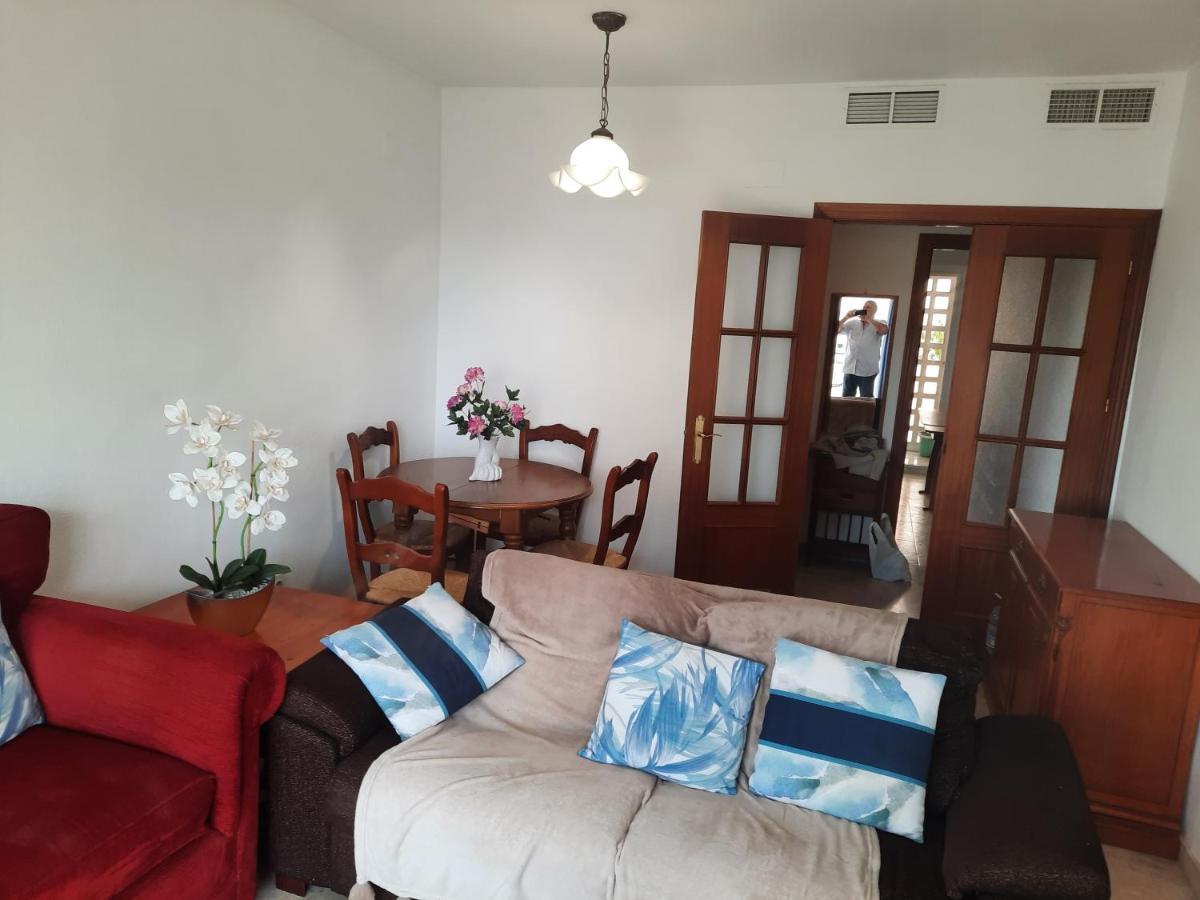 Central 2-Bed Apartment In Estepona Port Exterior photo
