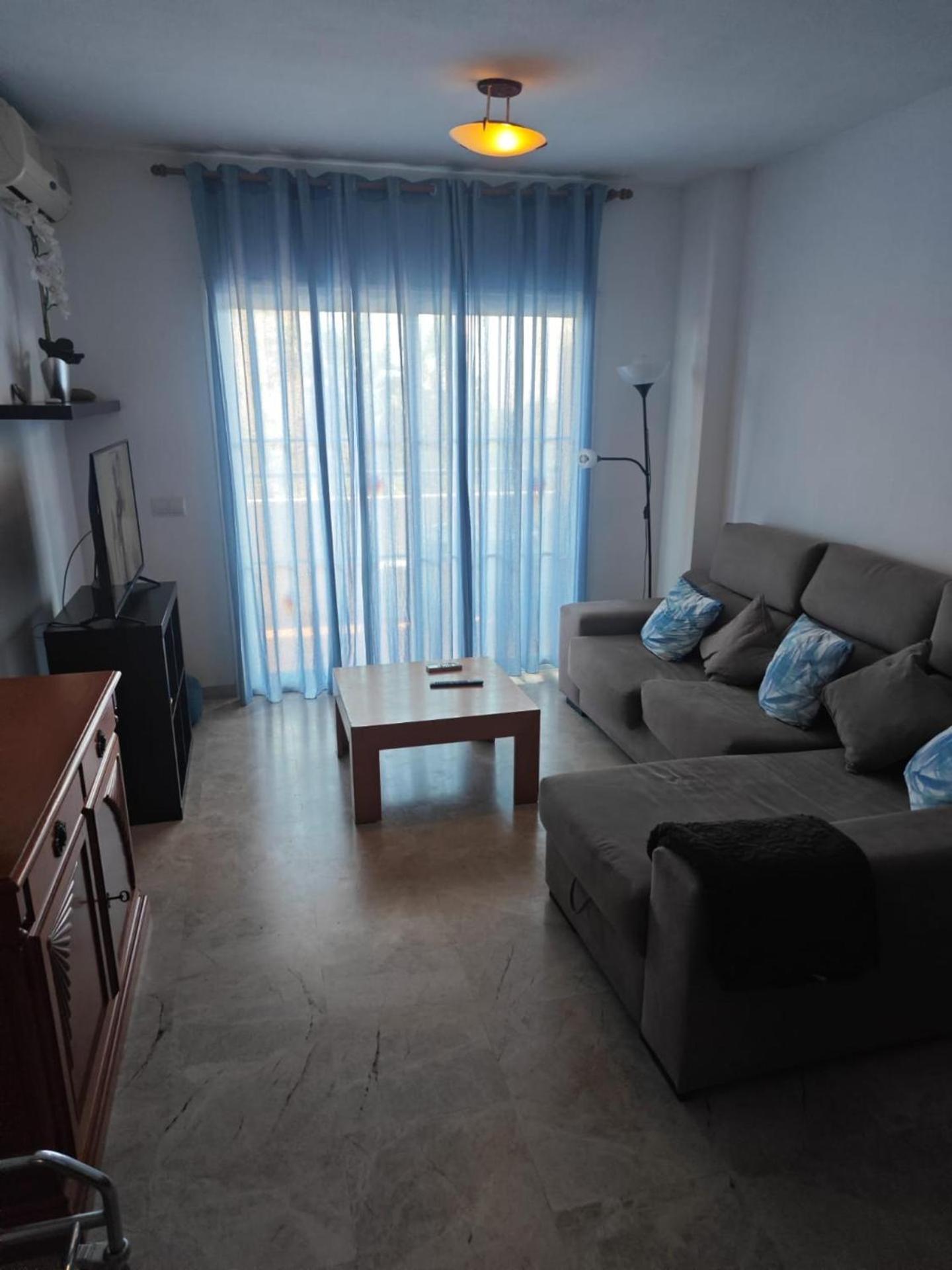 Central 2-Bed Apartment In Estepona Port Exterior photo